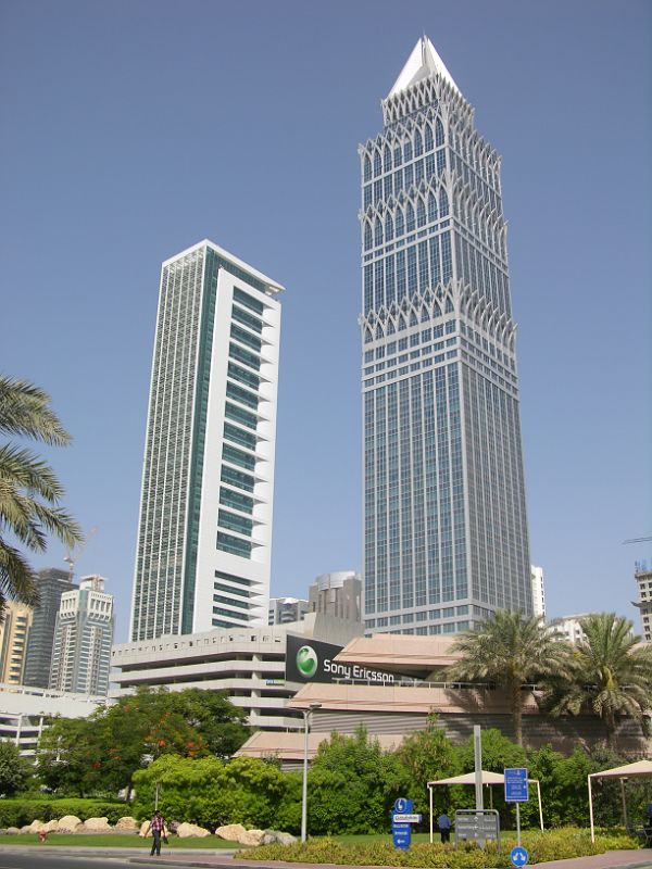 Dubai Sheikh Zayed Road 06 Capricorn Tower and The Tower